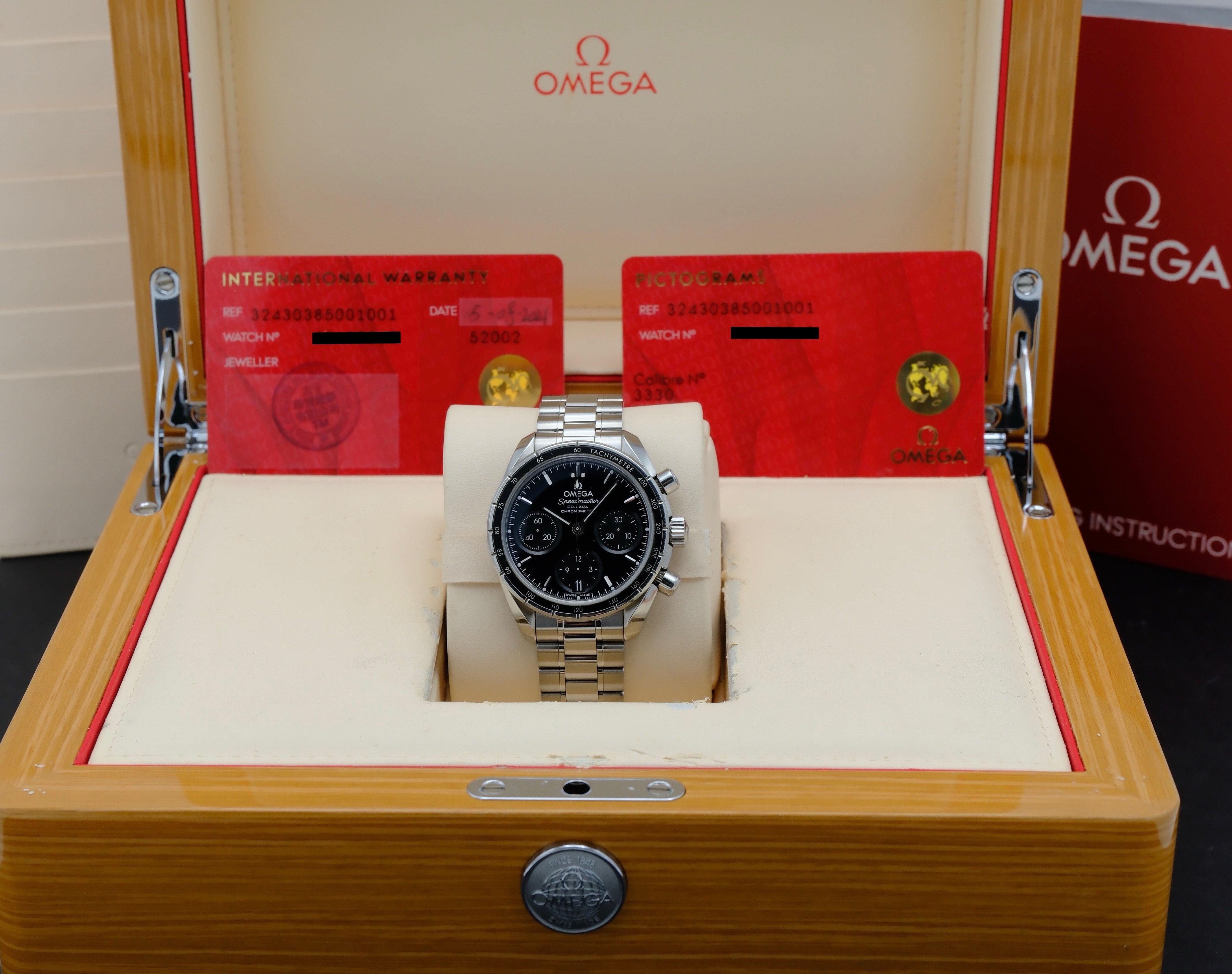 Omega Speedmaster 324.30.38.50.01.001 - 2021 - Omega horloge - Omega kopen - Omega heren horloges - Trophies Watches