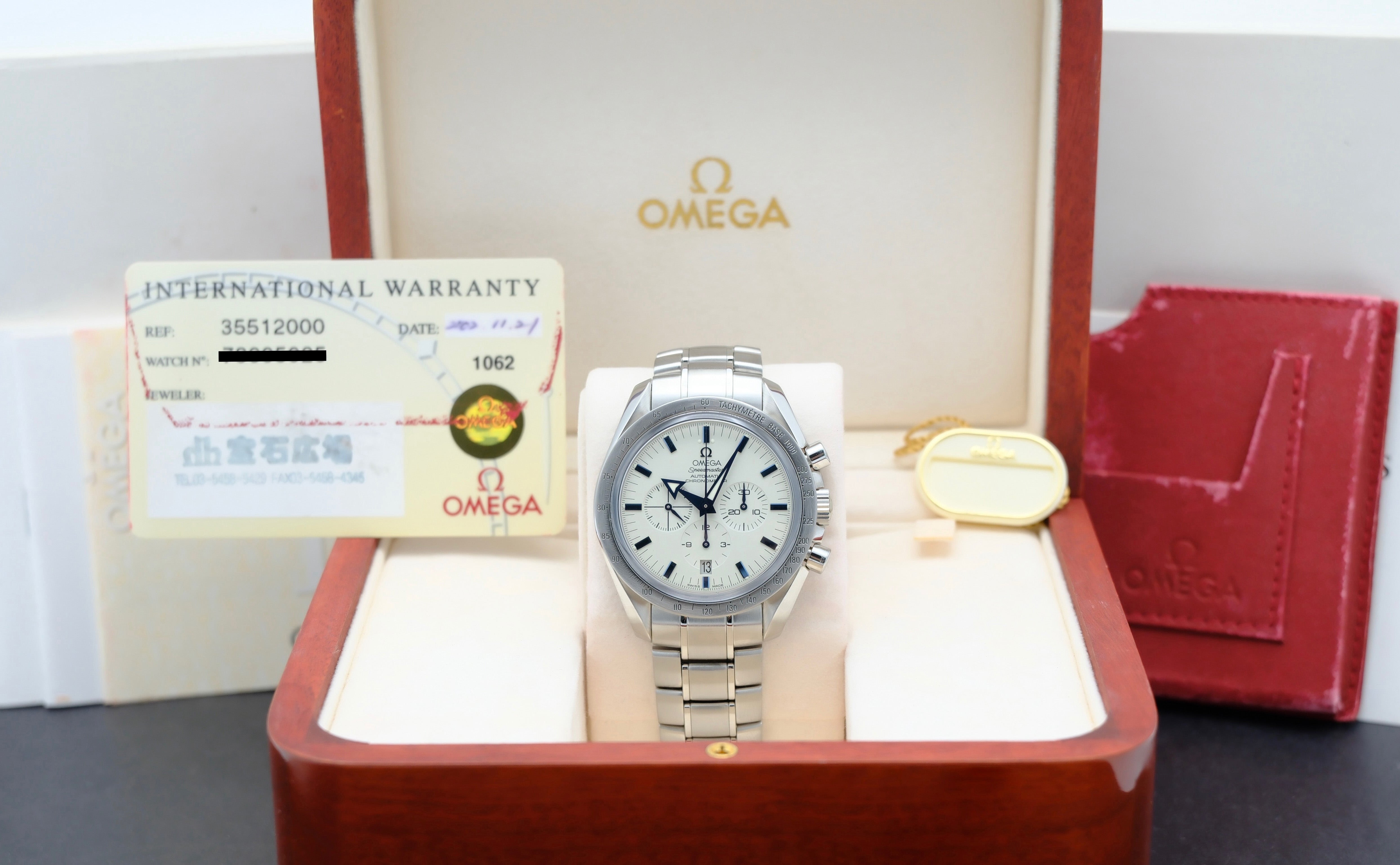 Omega Speedmaster Broad Arrow 3551.50.00 - 2002 - Omega horloge - Omega kopen - Omega heren horloges - Trophies Watches