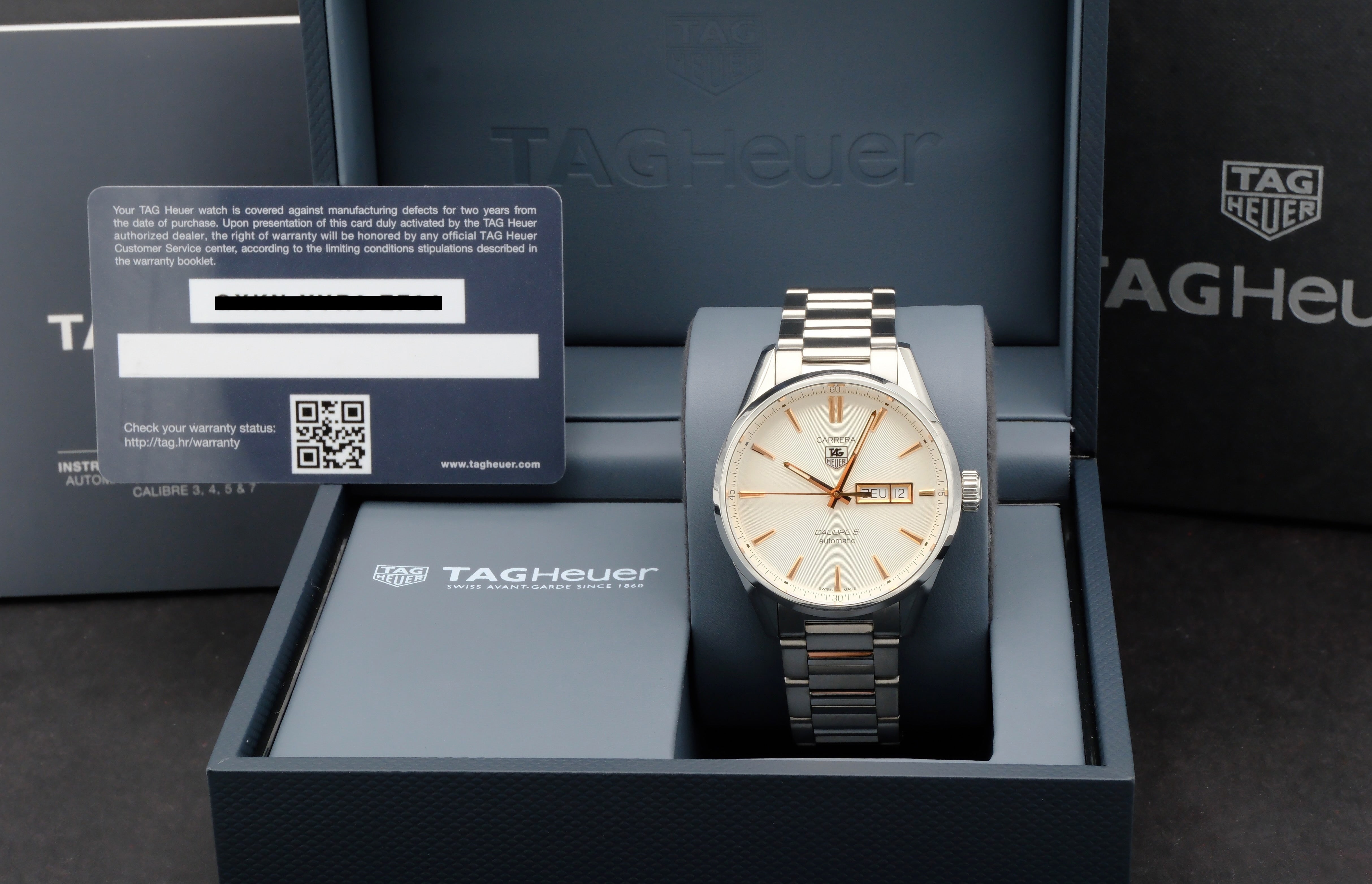 TAG Heuer Carrera WAR201D-1 - 2020 - TAG Heuer horloge - TAG Heuer kopen - TAG Heuer heren horloge - Trophies Watches