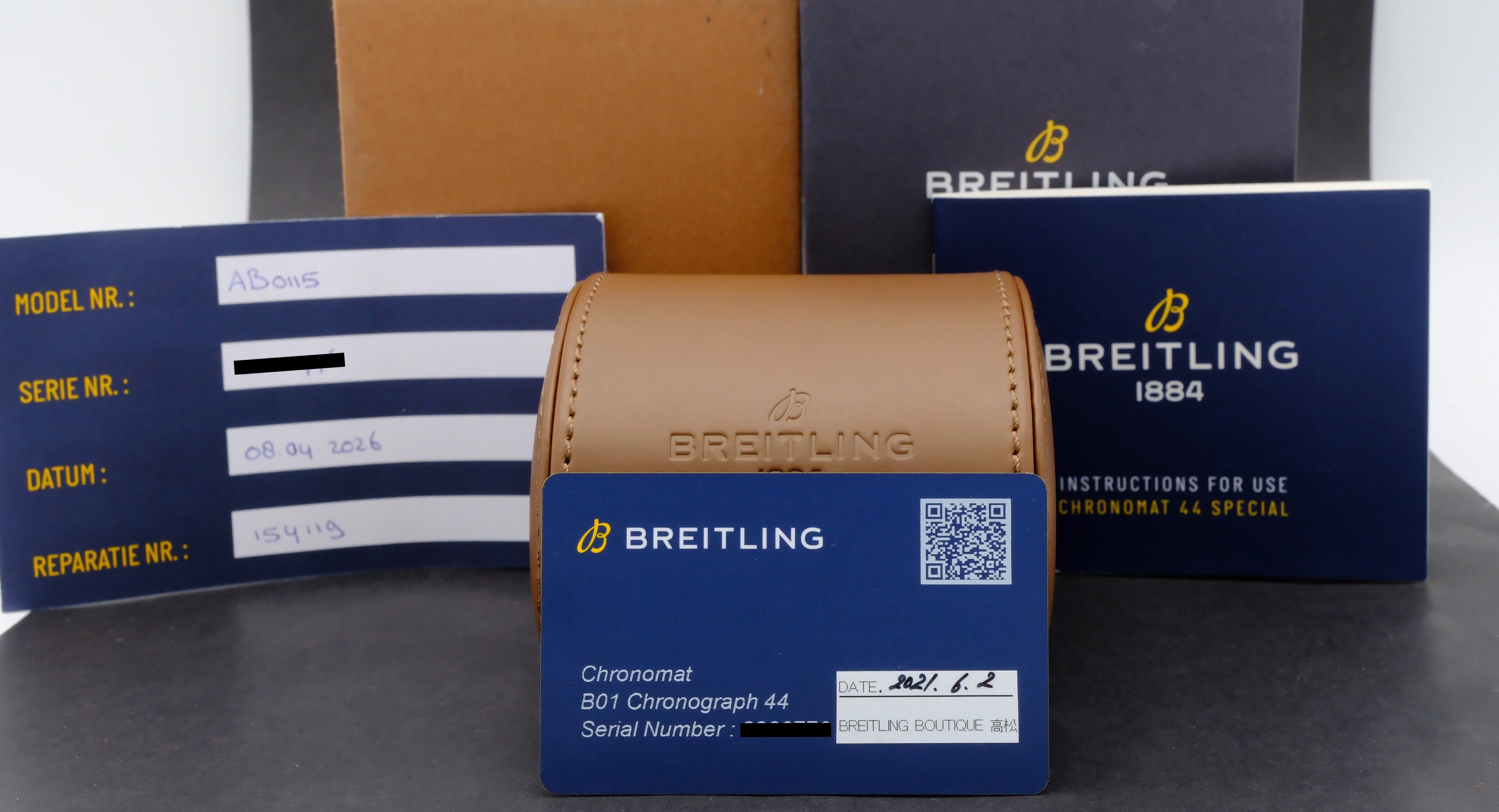 Breitling Chronomat AB0115 - Breitling horloge - Breitling kopen - Breitling heren horloge - Trophies Watches