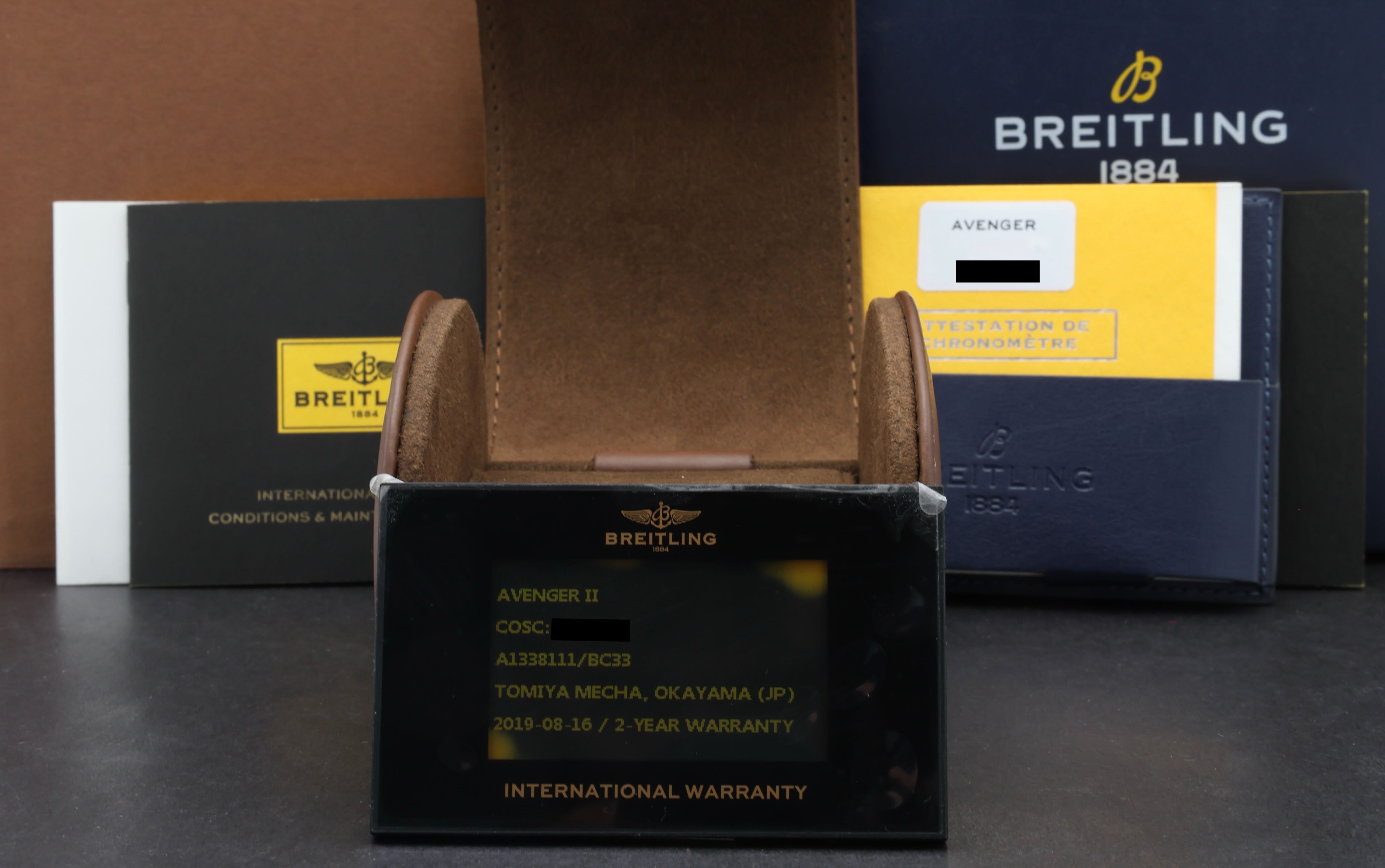 Breitling Avenger II A13381 - 2019 - Breitling horloge - Breitling kopen - Breitling heren horloge - Trophies Watches