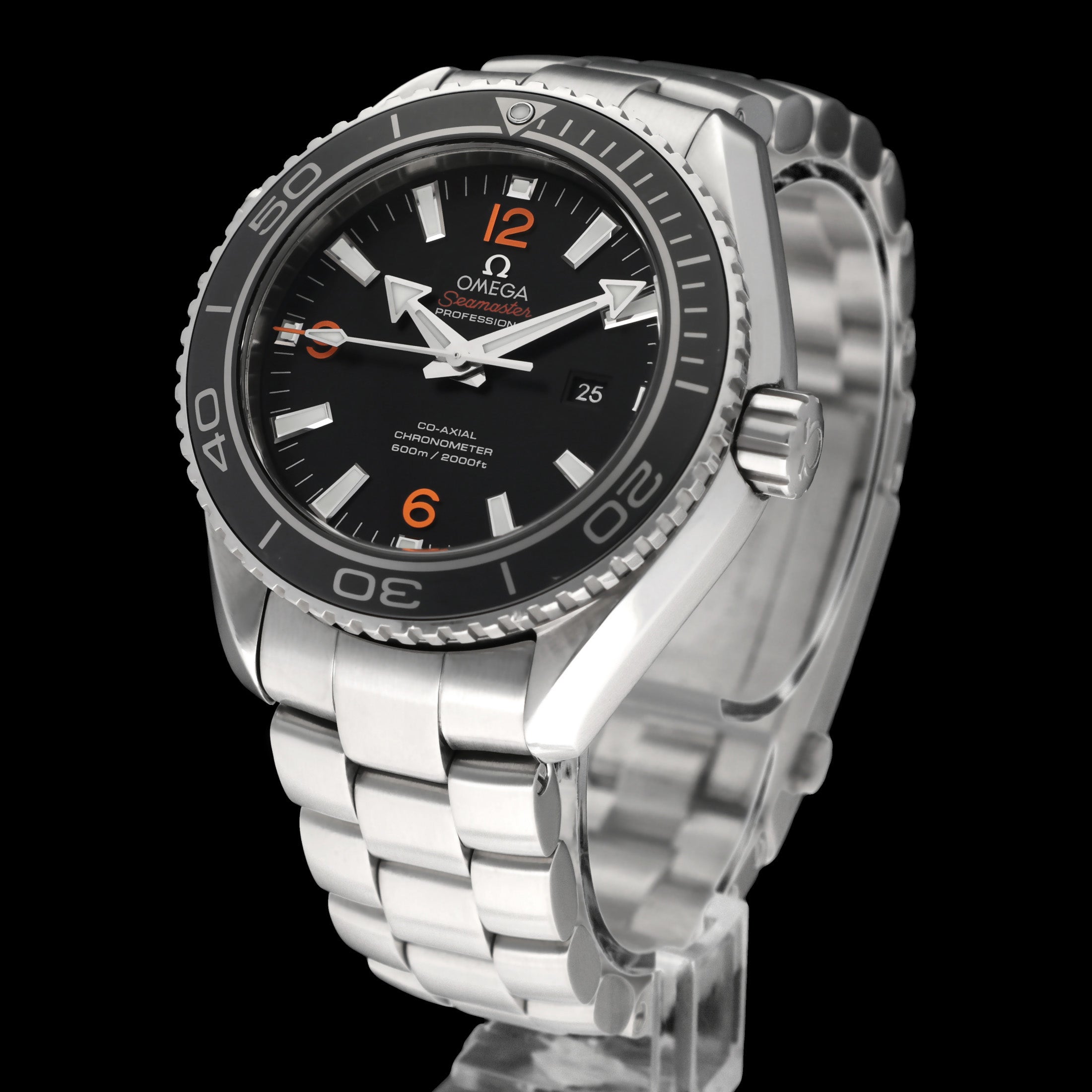 Omega Seamaster Planet Ocean 232.30.46.21.01.001 - 2018 - Omega horloge - Omega kopen - Omega heren horloge - Trophies Watches