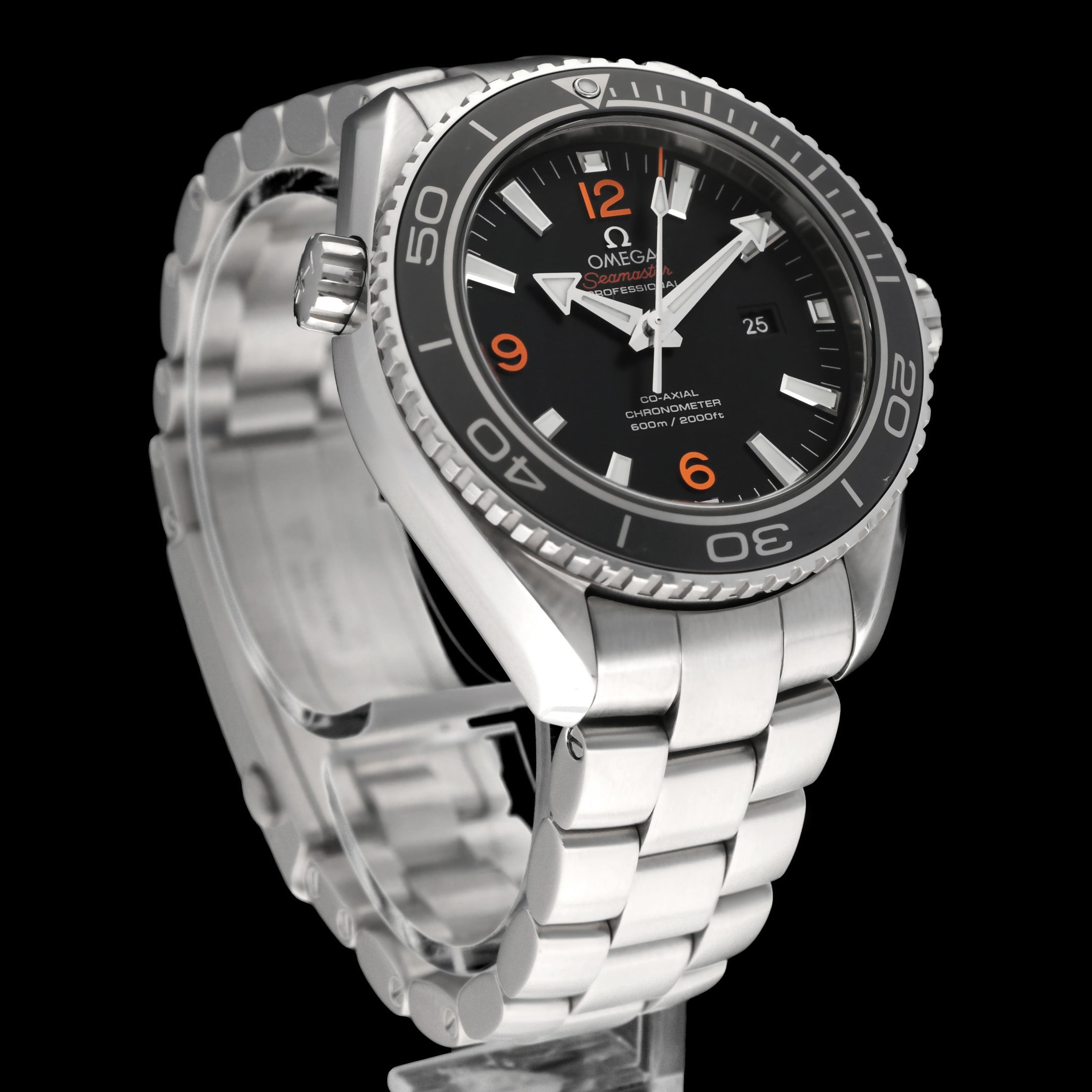 Omega Seamaster Planet Ocean 232.30.46.21.01.001 - 2018 - Omega horloge - Omega kopen - Omega heren horloge - Trophies Watches