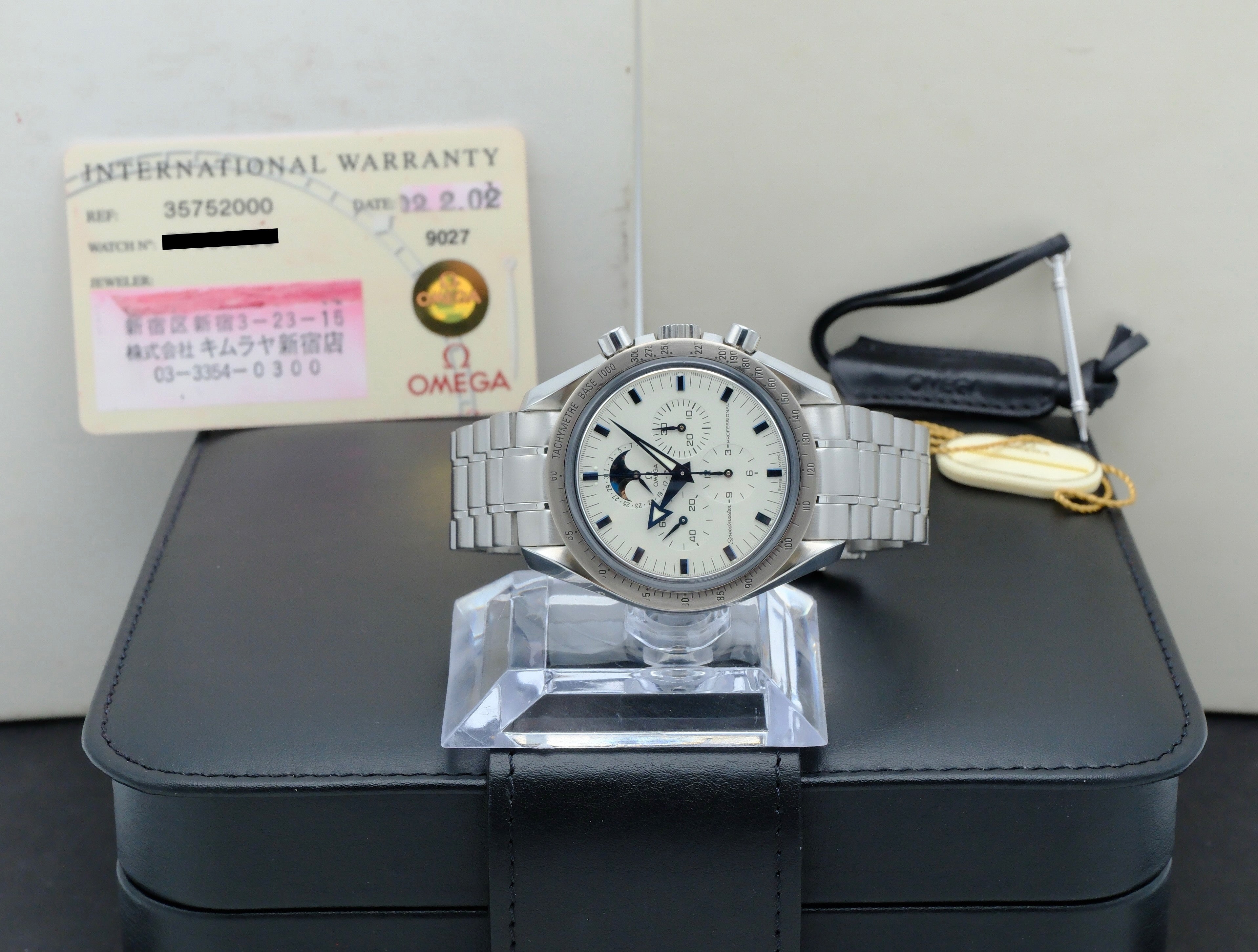 Omega Speedmaster 3570.50.00 - 2002 - Omega horloge - Omega kopen - Omega heren horloges - Trophies Watches