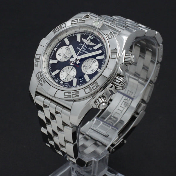 Breitling Chronomat AB0110 - 2020 - Breitling horloge - Breitling kopen - Breitling heren horloge - Trophies Watches