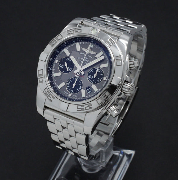 Breitling Chronomat AB0110 - Breitling horloge - Breitling kopen - Breitling heren horloge - Trophies Watches