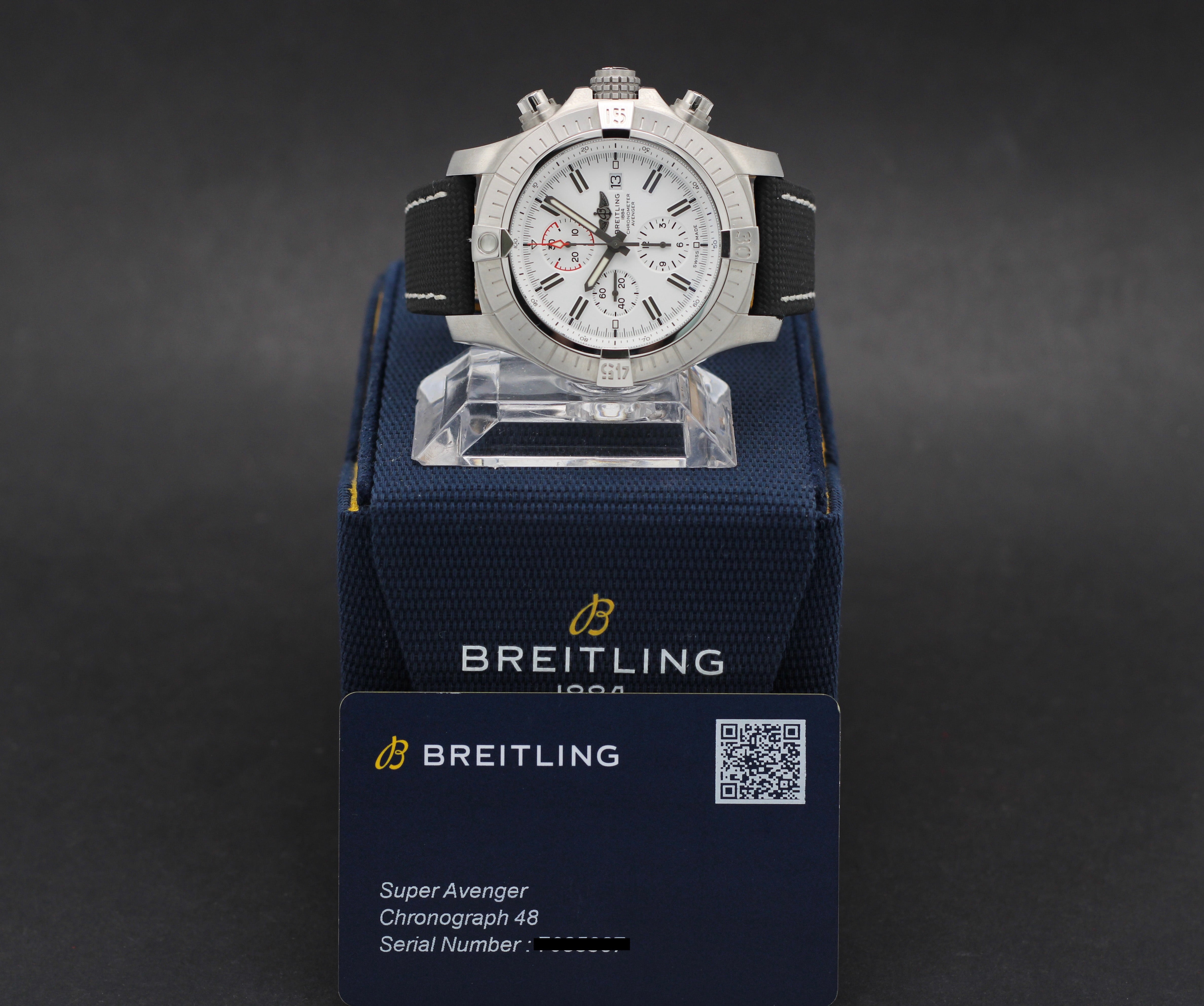 Breitling Super Avenger II A13375 - 2022 - Breitling horloge - Breitling kopen - Breitling heren horloge - Trophies Watches