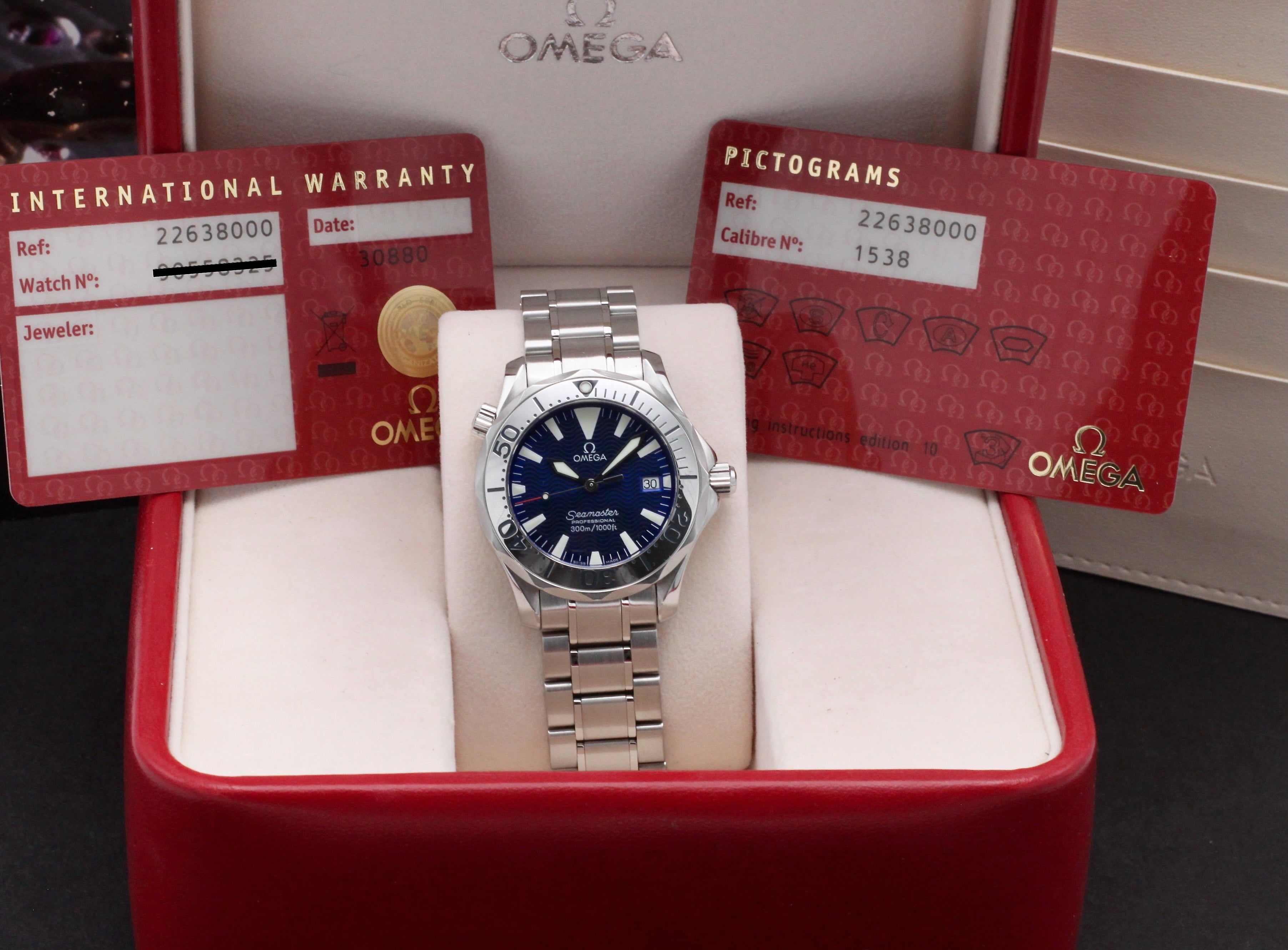 Omega Seamaster Diver 300 M 2263.80.00- 2010 - Omega horloge - Omega kopen - Omega heren horloge - Trophies Watches