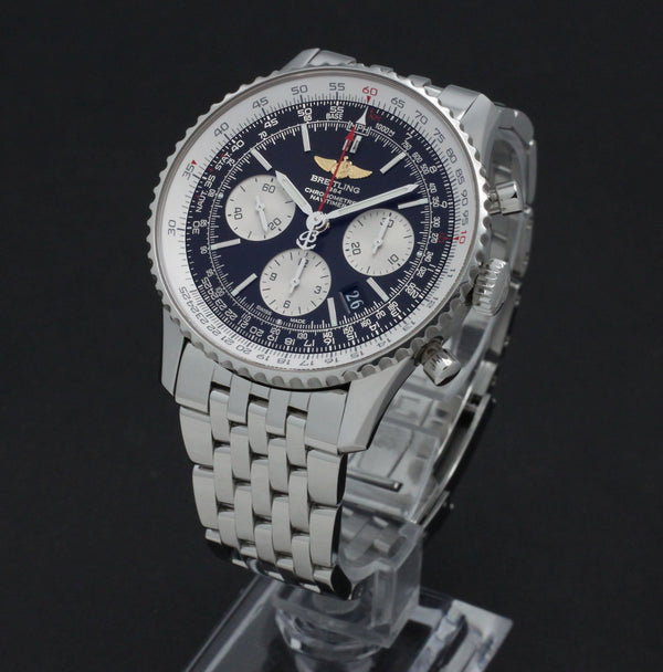 Breitling Navitimer 01 AB0120 - 2011 - Breitling horloge - Breitling kopen - Breitling heren horloge - Trophies Watches