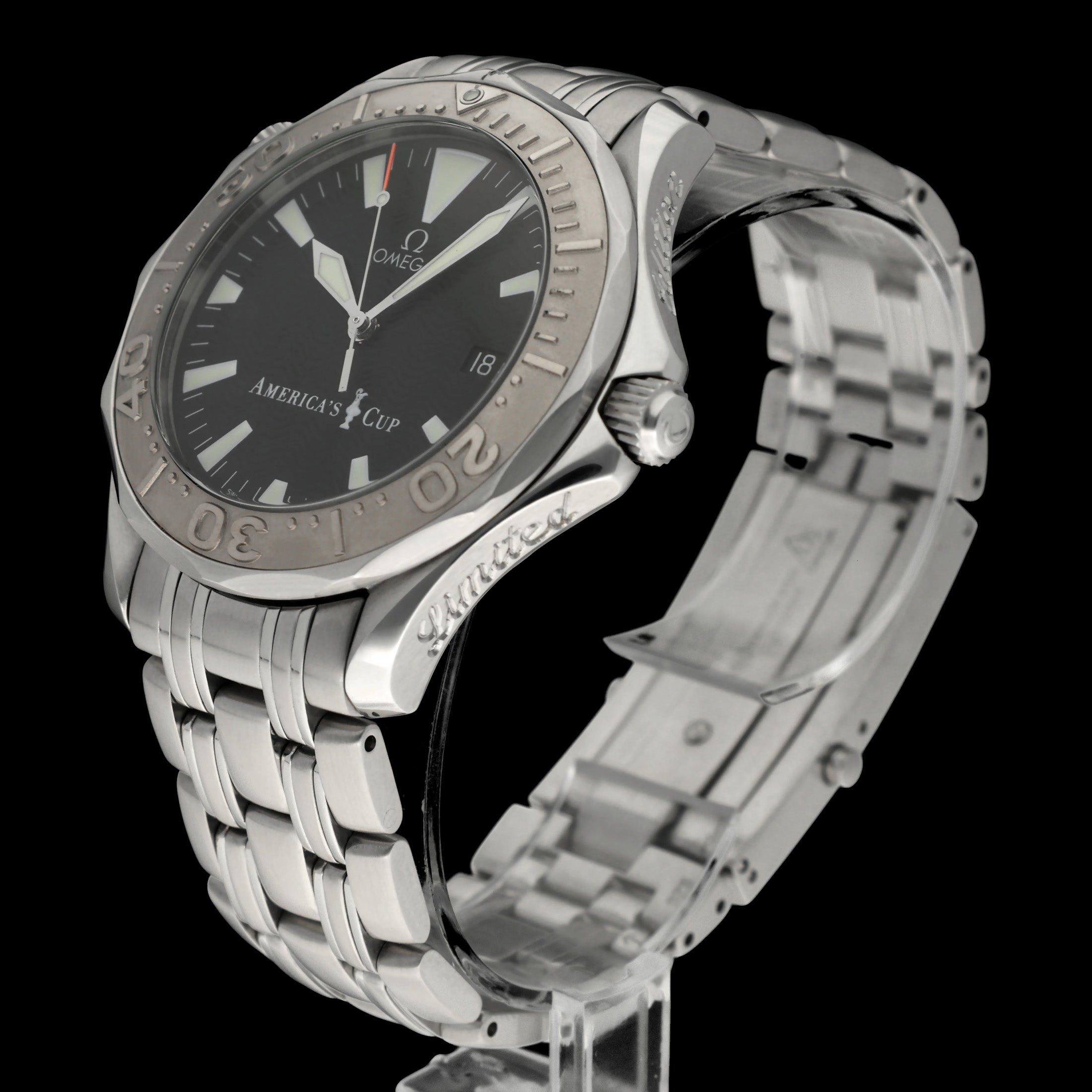 Omega Seamaster Diver 300 M 2533.50.00 - 2006 - Omega horloge - Omega kopen - Omega heren horloge - Trophies Watches