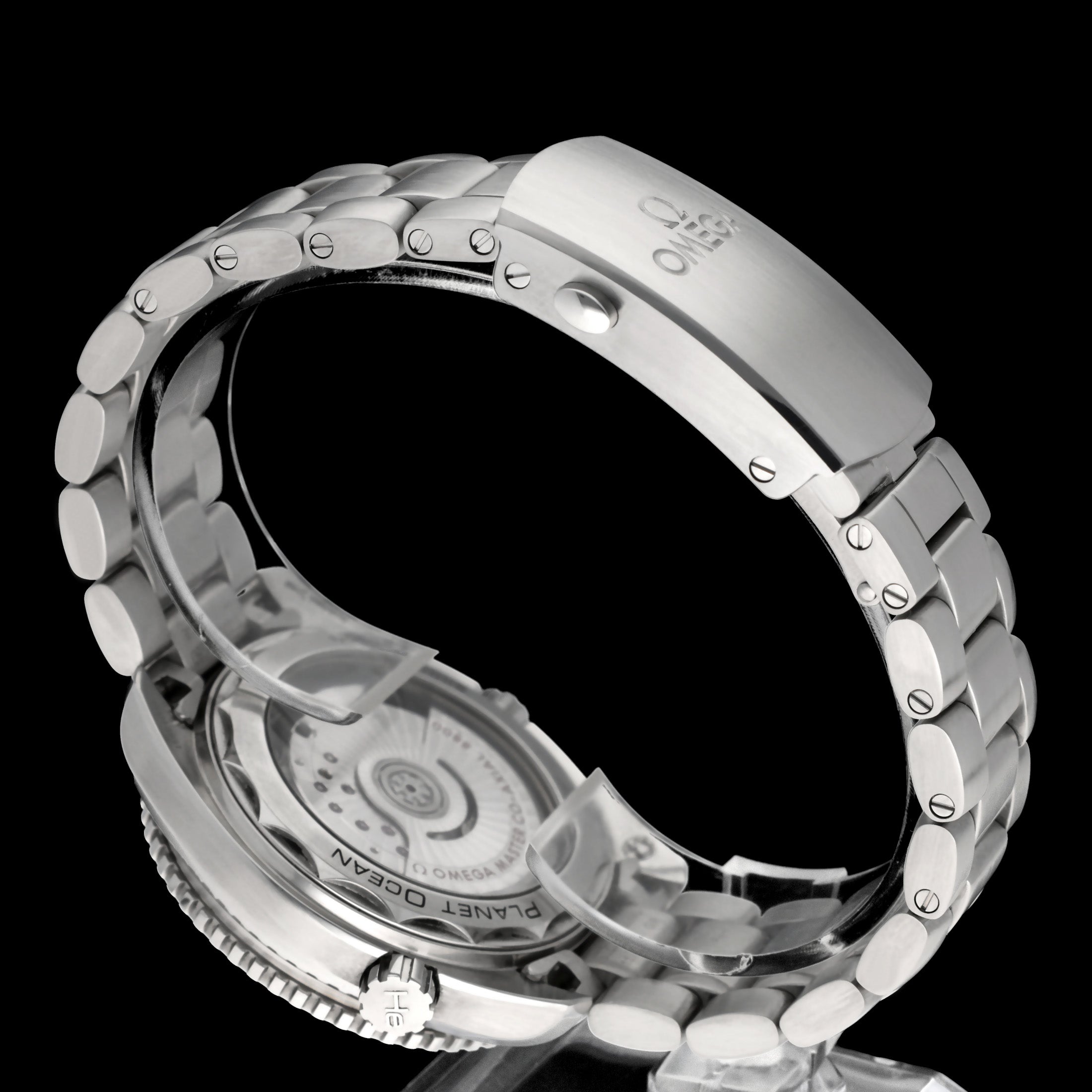 Omega Seamaster Planet Ocean 215.30.40.20.01.001 - 2018 - Omega horloge - Omega kopen - Omega heren horloge - Trophies Watches