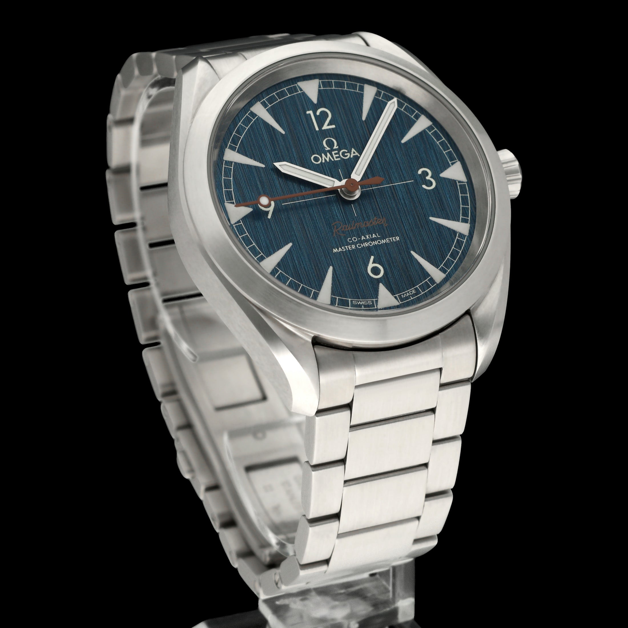 Omega Seamaster Railmaster 220.10.40.20.03.001 - 2019 - Omega horloge - Omega kopen - Omega heren horloge - Trophies Watches