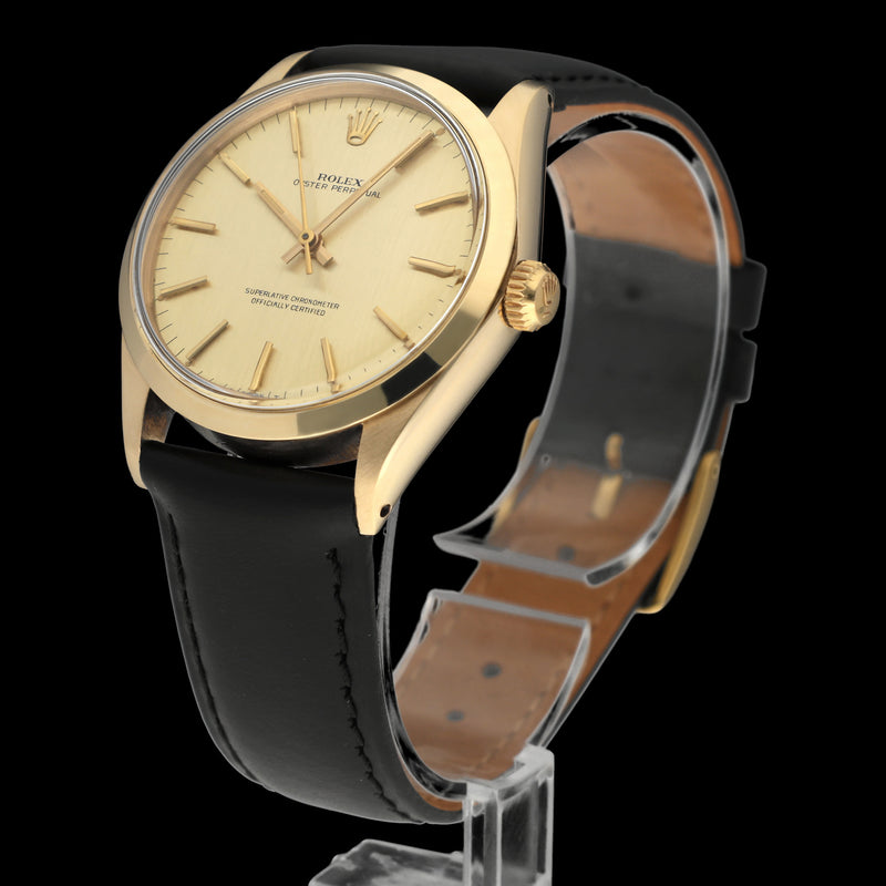 Rolex Oyster Perpetual 34 1002 - 1966 - Rolex horloge - Rolex kopen - Rolex heren horloge - Trophies Watches