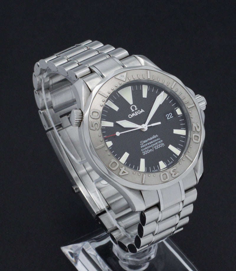 Omega Seamaster Diver 300 M 2230.50.00 - 2006 - Omega horloge - Omega kopen - Omega heren horloge - Trophies Watches