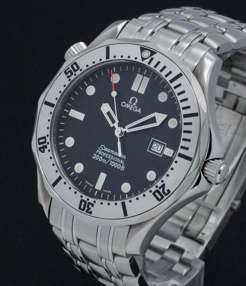 Omega Seamaster Diver 300 M 2542.80.00 - 1999 - Omega horloge - Omega kopen - Omega heren horloge - Trophies Watches