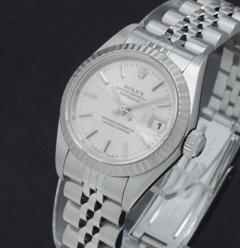 Rolex Oyster Perpetual Lady Datejust 69174 - 1999 - Rolex horloge - Rolex kopen - Rolex dames horloge - Trophies Watches